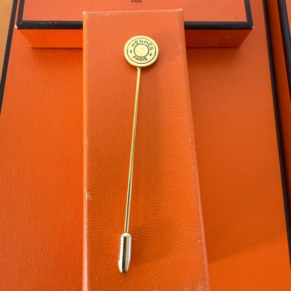 Hermes Gold Stick Tie Pin - Picture 5 of 5